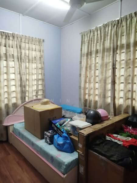 2-storey Terraced House for Sale in Senawang (Negeri Sembilan) - EDWIN KEE - Bedroom - PropertyGuru.com.my