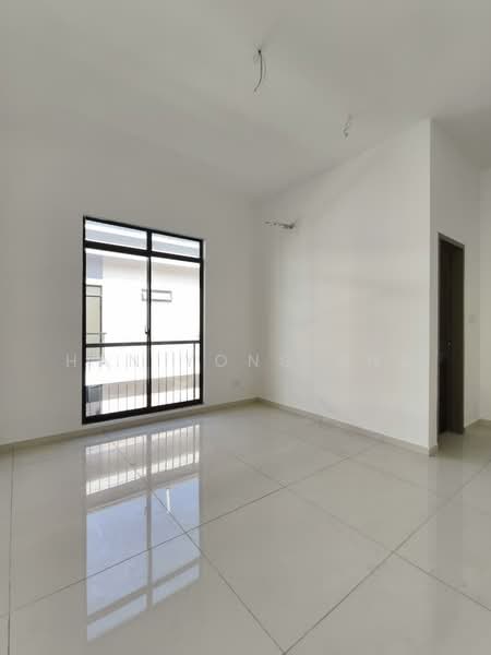 Rumah Kluster untuk Dijual di Bandar Jaya Putra (Johor Bahru) - Han Yong Ang - Living Room - PropertyGuru.com.my