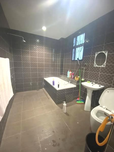 Semi-Detached House for Sale in Kelapa Sawit (Kulai) - Kino Jaw - Bathroom - PropertyGuru.com.my