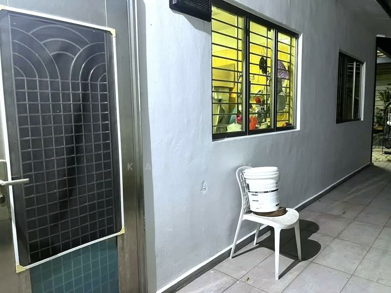 Semi-Detached House for Sale in Taman Johor (Tampoi) - Karl Lim - Exterior - PropertyGuru.com.my