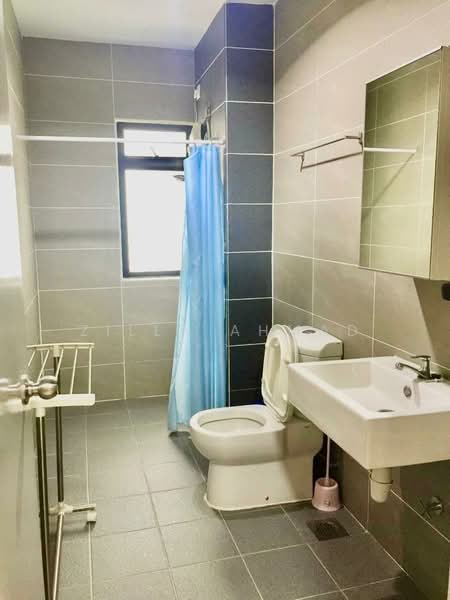 Servis Apartment untuk Disewa di HYVE - Zilla Ahmad - Bathroom - PropertyGuru.com.my