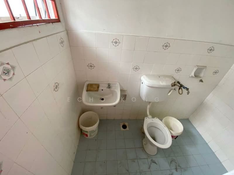 2-storey Terraced House for Sale in Rawang (Selangor) - Echo Kong - Bathroom - PropertyGuru.com.my