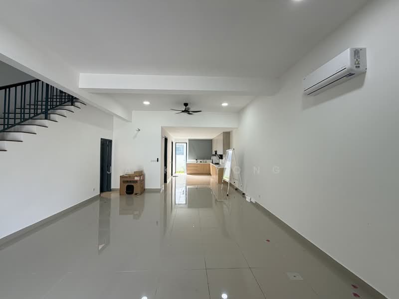 Rumah Teres 2 Tingkat untuk Disewa di Ampang (Selangor) - Jacky Yong - Living Room - PropertyGuru.com.my