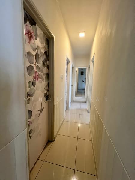 Apartment for Rent at Idaman Selasih - Vincent Tan - Corridor - PropertyGuru.com.my