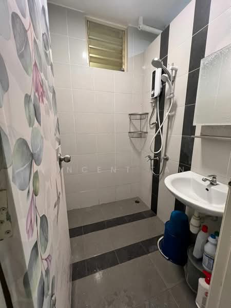 Apartment for Rent at Idaman Selasih - Vincent Tan - Bathroom - PropertyGuru.com.my