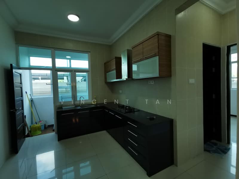 Kondominium untuk Disewa di Fettes Residence - Vincent Tan - Kitchen - PropertyGuru.com.my