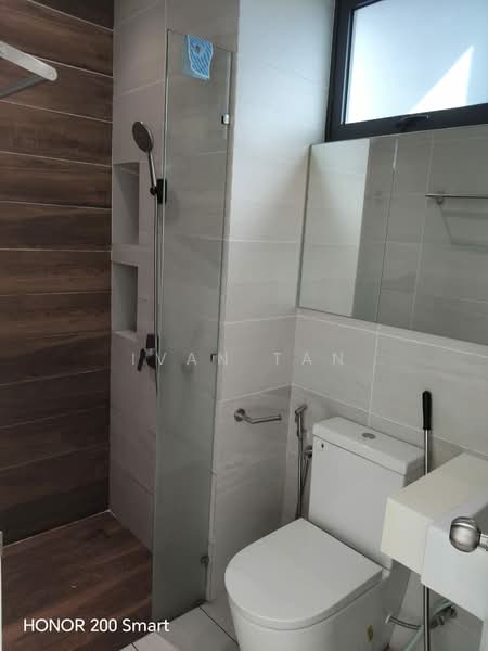 Servis Apartment untuk Disewa di UNIO Residence - Ivan Tan - Bathroom - PropertyGuru.com.my