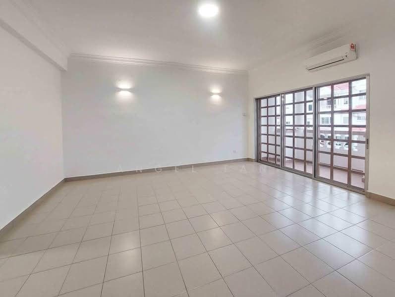 Rumah Teres 2.5 Tingkat untuk Dijual di Bayan Hill Homes (Puchong) - Angel Tan - Living Room - PropertyGuru.com.my