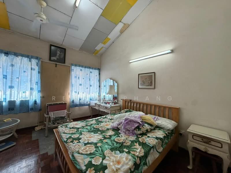 Rumah Teres 2 Tingkat untuk Dijual di Taman Connaught (Cheras) - Regene Phang - PropertyGuru.com.my
