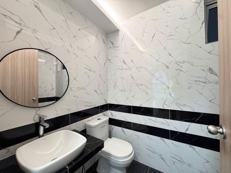 Kondominium untuk Dijual di QuayWest Residence - Ashley Lim - Bathroom - PropertyGuru.com.my