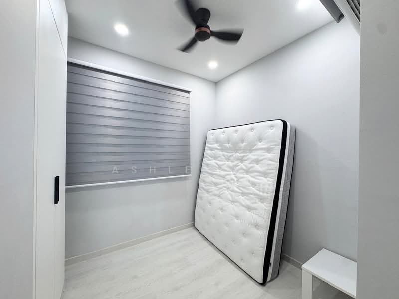 Kondominium untuk Dijual di QuayWest Residence - Ashley Lim - Bedroom - PropertyGuru.com.my