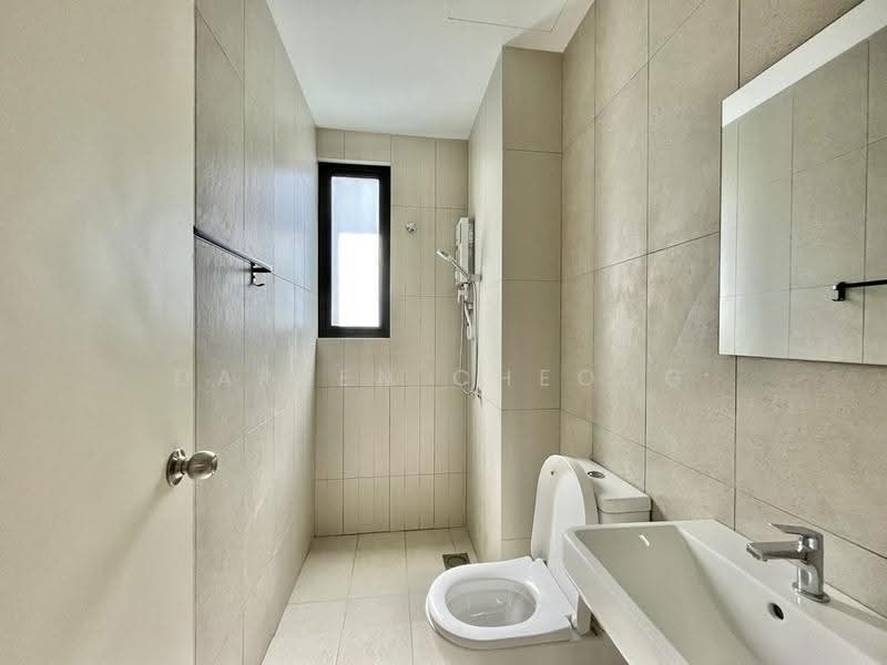 Service Residence for Sale at Kenwingston Skylofts - DARREN CHEONG - Bathroom - PropertyGuru.com.my