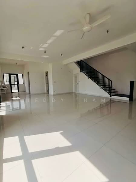 Semi-Detached House for Sale in Bandar Puteri Puchong (Puchong) - Teddy Tham - Living Room - PropertyGuru.com.my