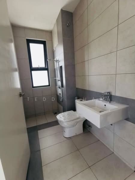 Semi-Detached House for Sale in Bandar Puteri Puchong (Puchong) - Teddy Tham - Bathroom - PropertyGuru.com.my