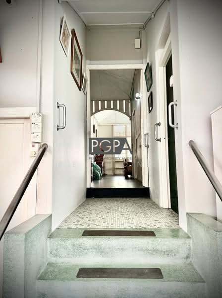 Rumah Banglo untuk Dijual di Pulau Tikus (Penang) - Pei Hong - Entrance - PropertyGuru.com.my