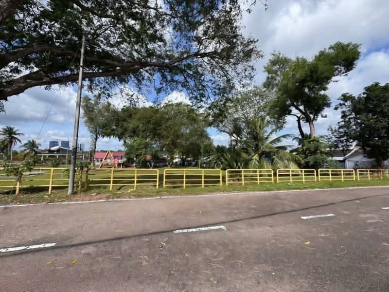 Rumah Berkembar untuk Dijual di Taman Nong Chik (Johor Bahru) - Ivy Low - Exterior - PropertyGuru.com.my