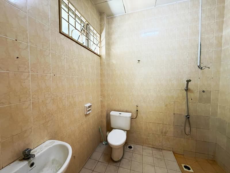 Rumah Teres 2 Tingkat untuk Disewa di Batu Maung (Penang) - Jerry Tan - Bathroom - PropertyGuru.com.my