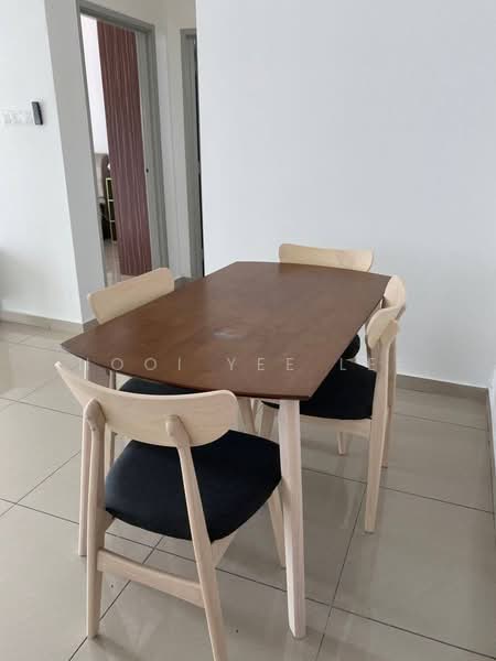 Untuk Dijual - Seasons Amara Larkin
