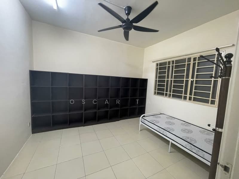 Kondominium untuk Disewa di Platinum Lake PV 12 - Oscar Tan - Bedroom - PropertyGuru.com.my
