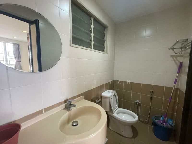 Kondominium untuk Disewa di Platinum Lake PV 12 - Oscar Tan - Bathroom - PropertyGuru.com.my