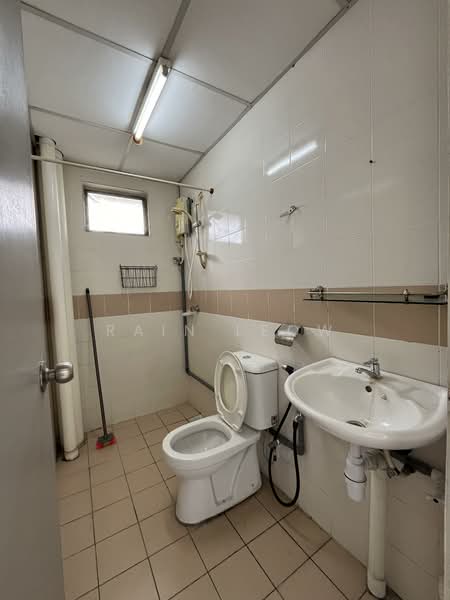 Condominium for Sale at Puncak Banyan - Rain Leow - Bathroom - PropertyGuru.com.my