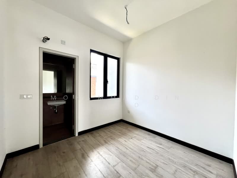 Rumah Teres untuk Dijual di Sungai Buloh (Selangor) - Mohammad Din Majid - PropertyGuru.com.my