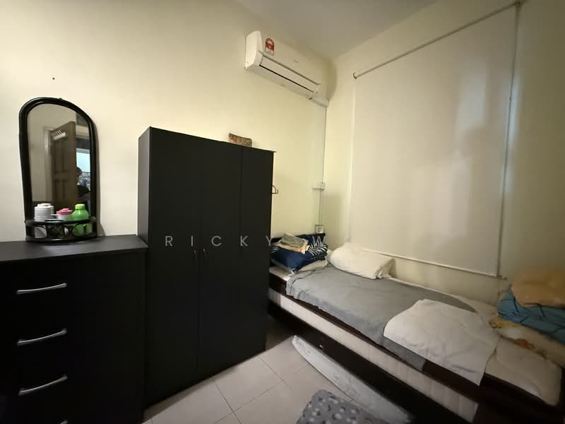 2-storey Terraced House for Sale in Taman Nusa Idaman (Iskandar Puteri (Nusajaya)) - Ricky Woo - Bedroom - PropertyGuru.com.my