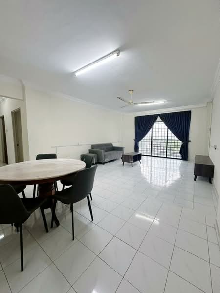 Apartment for Rent at Seri Mutiara Apartment - Mavis Hew - Living Room - PropertyGuru.com.my