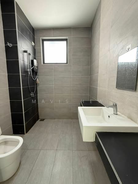 Rumah Teres 2 Tingkat untuk Disewa di Taman Sutera Utama (Skudai) - Mavis Hew - Bathroom - PropertyGuru.com.my