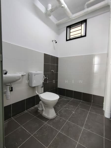 Rumah Flat untuk Disewa di PANGSAPURI CENDERA 1 - Mavis Hew - Bathroom - PropertyGuru.com.my
