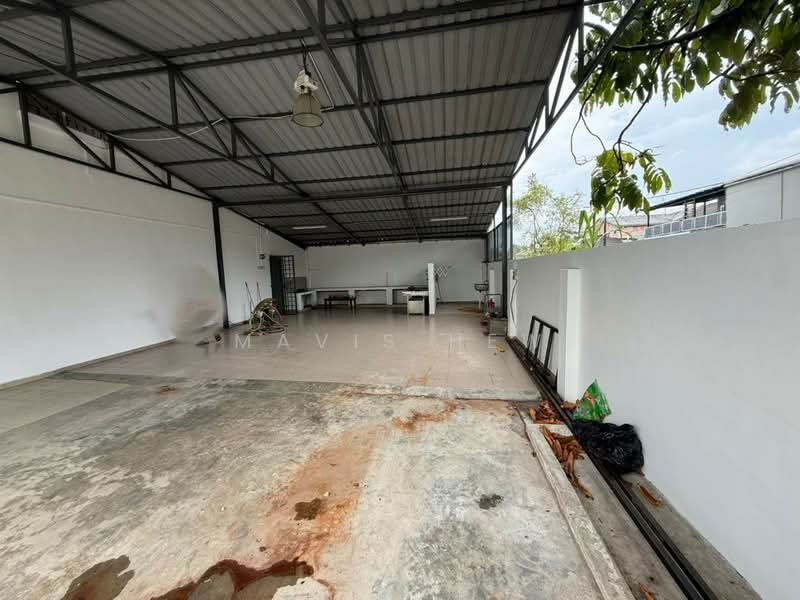 Rumah Teres 1.5 Tingkat untuk Disewa di Taman Megah Ria (Masai) - Mavis Hew - Exterior - PropertyGuru.com.my