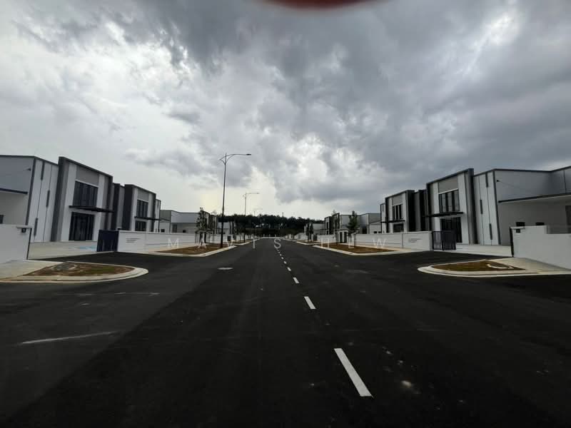 Semi-D Factory for Rent in Eco Business Park 1 (Johor Bahru) - Mavis Hew - Exterior - PropertyGuru.com.my