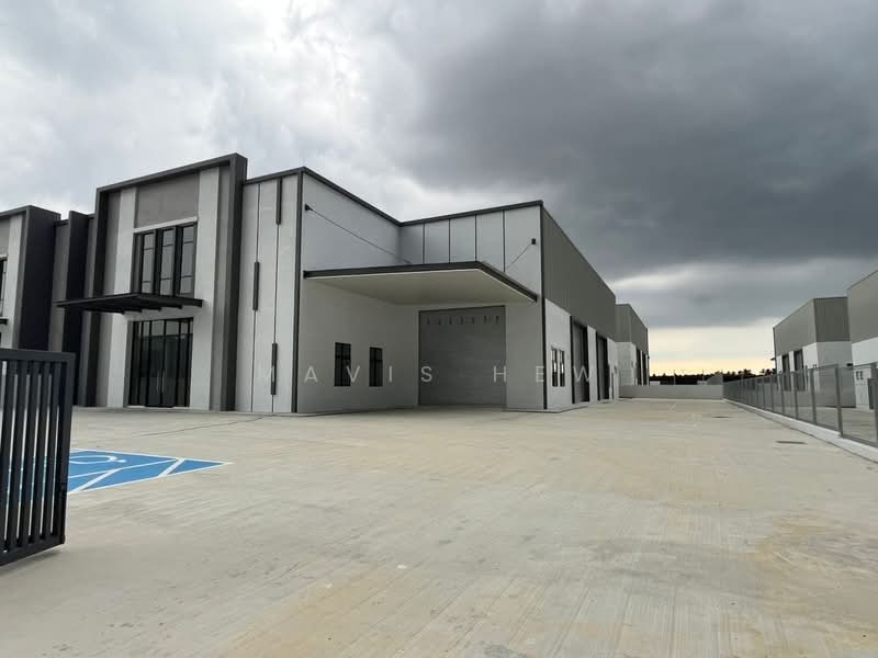 Semi-D Factory for Rent in Eco Business Park 1 (Johor Bahru) - Mavis Hew - Exterior - PropertyGuru.com.my