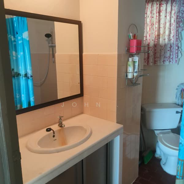 Condominium for Rent at The Reef Condominium - John . - PropertyGuru.com.my