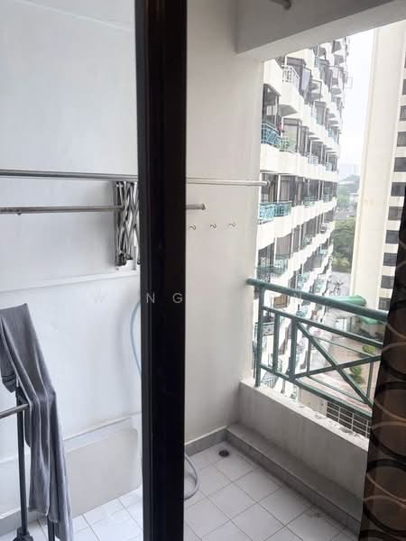 Kondominium untuk Disewa di Sunny Ville Condominium - Weng Sern - Balcony - PropertyGuru.com.my
