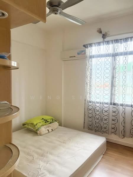 Kondominium untuk Disewa di Sunny Ville Condominium - Weng Sern - Bedroom - PropertyGuru.com.my