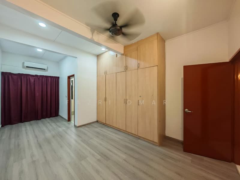 Terraced House for Sale in Bukit Jelutong (Shah Alam) - Fazri Omar - PropertyGuru.com.my