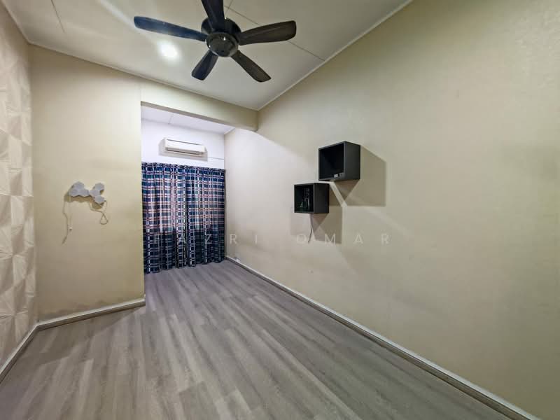 Terraced House for Sale in Bukit Jelutong (Shah Alam) - Fazri Omar - PropertyGuru.com.my