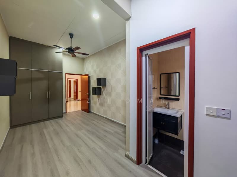 Terraced House for Sale in Bukit Jelutong (Shah Alam) - Fazri Omar - PropertyGuru.com.my