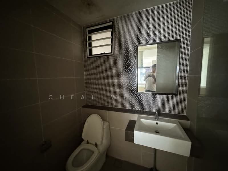 Service Residence for Sale at Nova Saujana - Cheah Wei Kit - Bathroom - PropertyGuru.com.my