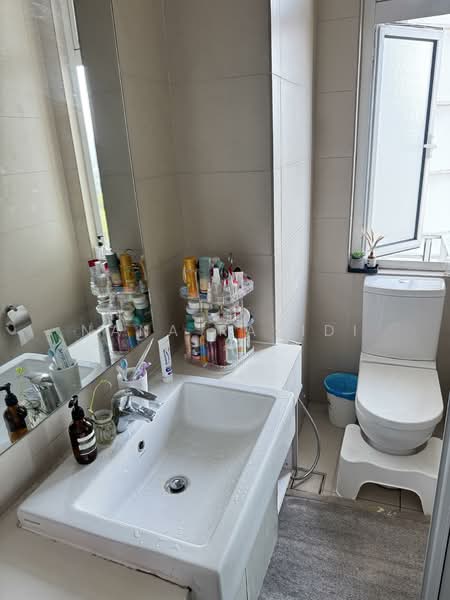 Kondominium untuk Disewa di Sri Putramas III / Royal Regent - Nana Rasidi - Master bed toilet - PropertyGuru.com.my