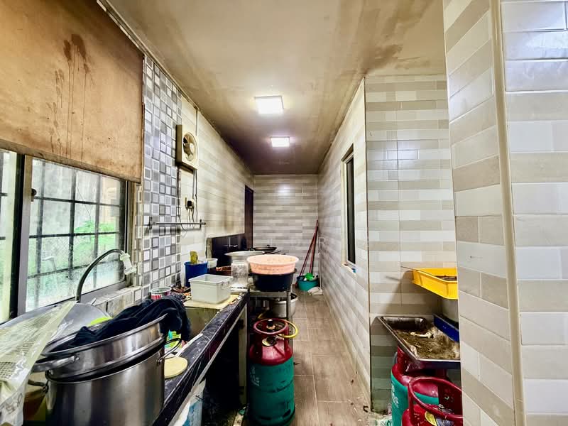 2-storey Terraced House for Sale in Bandar Kinrara (Selangor) - Ali Idris - Kitchen - PropertyGuru.com.my