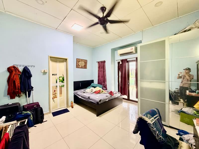 2-storey Terraced House for Sale in Bandar Kinrara (Selangor) - Ali Idris - Bedroom - PropertyGuru.com.my