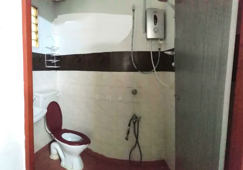 Pangsapuri untuk Disewa di Impian Apartment - Sha . - Bathroom - PropertyGuru.com.my