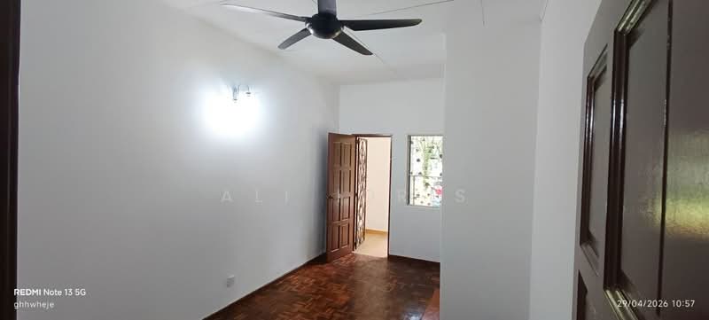 Rumah Teres 2 Tingkat untuk Dijual di Taman Dagang (Ampang) - Ali Idris - Interior - PropertyGuru.com.my