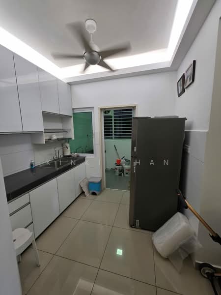 Condominium for Rent at The Holmes 1 - KINKI CHAN - Kitchen - PropertyGuru.com.my