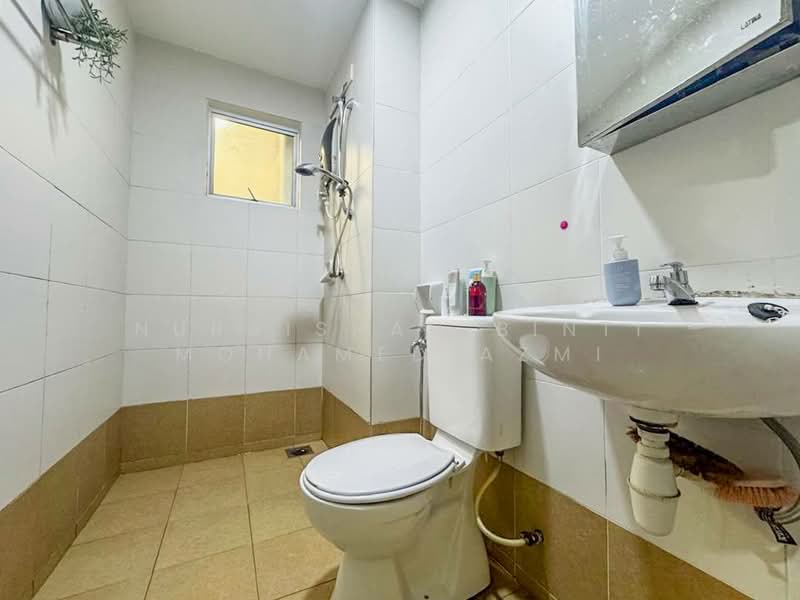 2-storey Terraced House for Sale in Seksyen 33 (Shah Alam) - Nuraishah Binti Mohamed Azmi - PropertyGuru.com.my