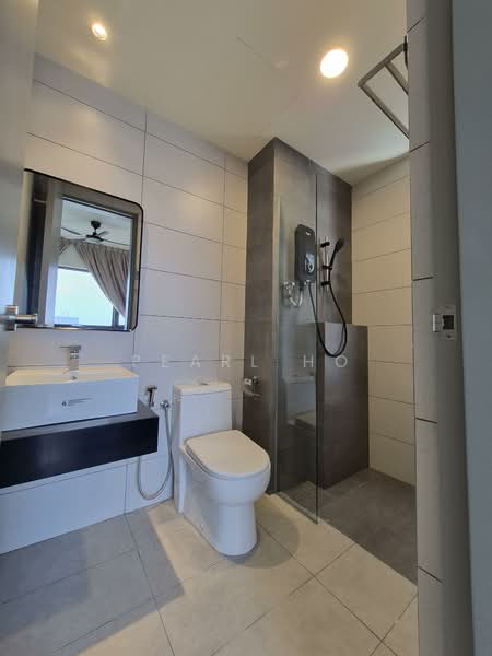 Servis Apartment untuk Disewa di The Era @ Duta North - Pearl Ho - Bathroom - PropertyGuru.com.my