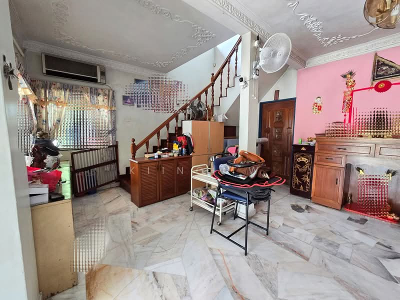 Rumah Teres 2 Tingkat untuk Dijual di SS 23, Taman Sea (Petaling Jaya) - Kiing TW - Living Room - PropertyGuru.com.my