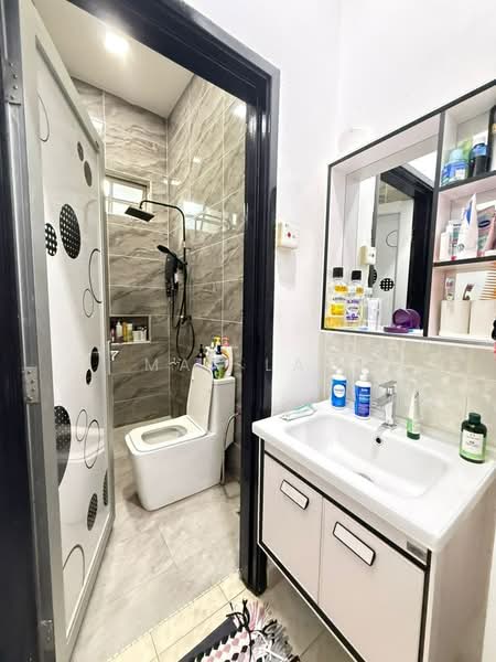 Rumah Teres 1.5 Tingkat untuk Dijual di Taman Rinting (Masai) - Max Lam - PropertyGuru.com.my